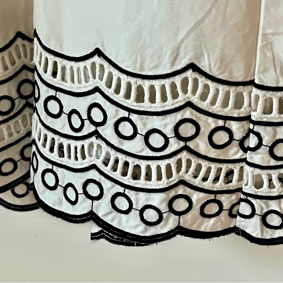 Talbots Black & White Floral Skirt Eyelet Trim Hem with Pockets 6P - Picture 3 of 6